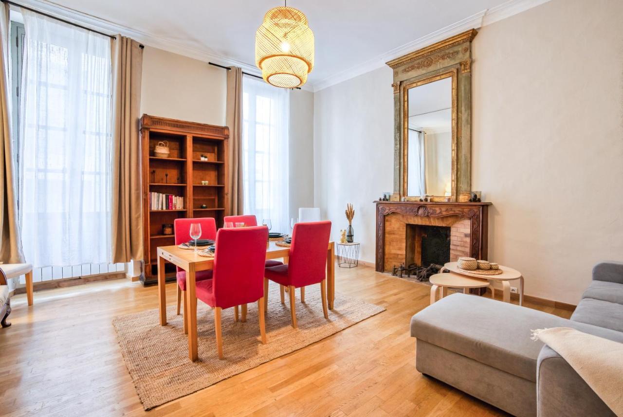 Superbe Appartement 95M2 Proche Arenes- Parking Offert นีมส์ ภายนอก รูปภาพ