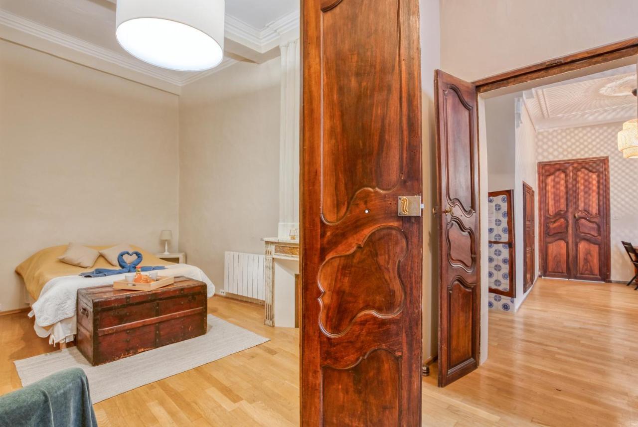 Superbe Appartement 95M2 Proche Arenes- Parking Offert นีมส์ ภายนอก รูปภาพ