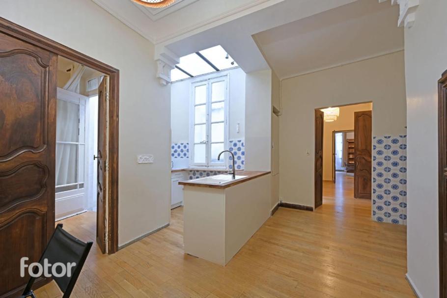 Superbe Appartement 95M2 Proche Arenes- Parking Offert นีมส์ ภายนอก รูปภาพ